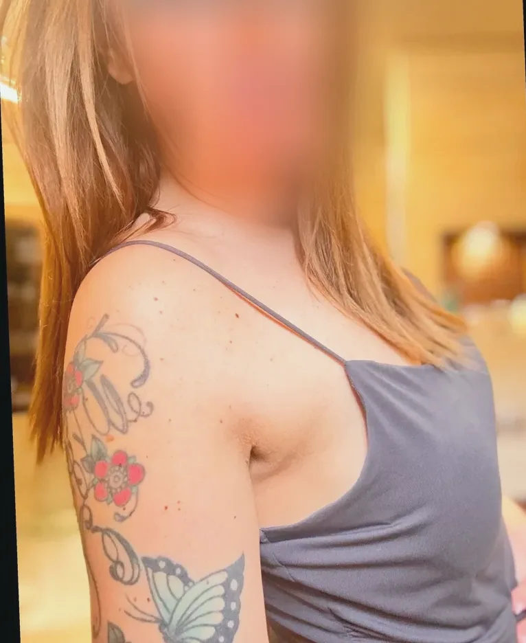 Caitlin, 38