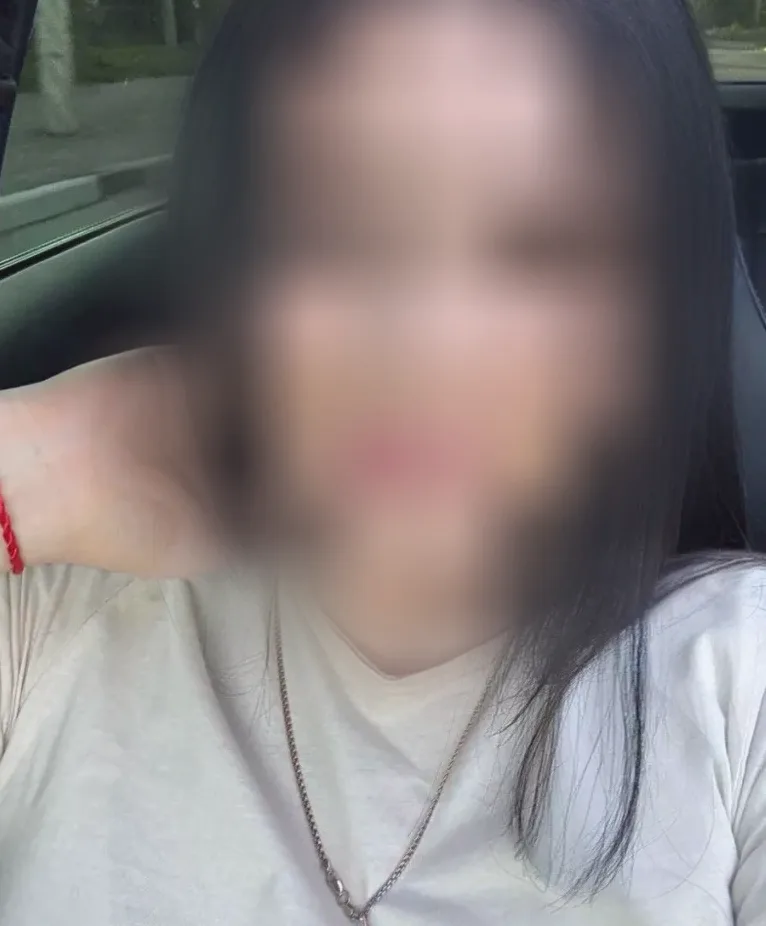Sarah, 29