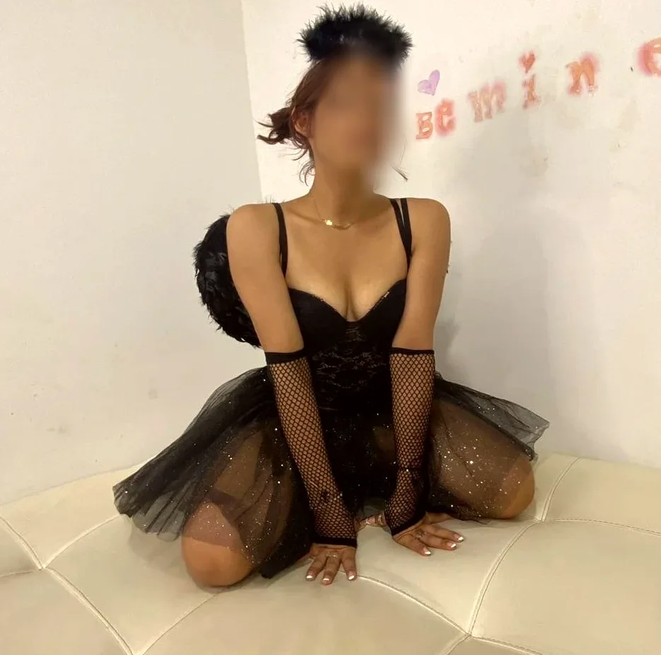 Shannon, 24